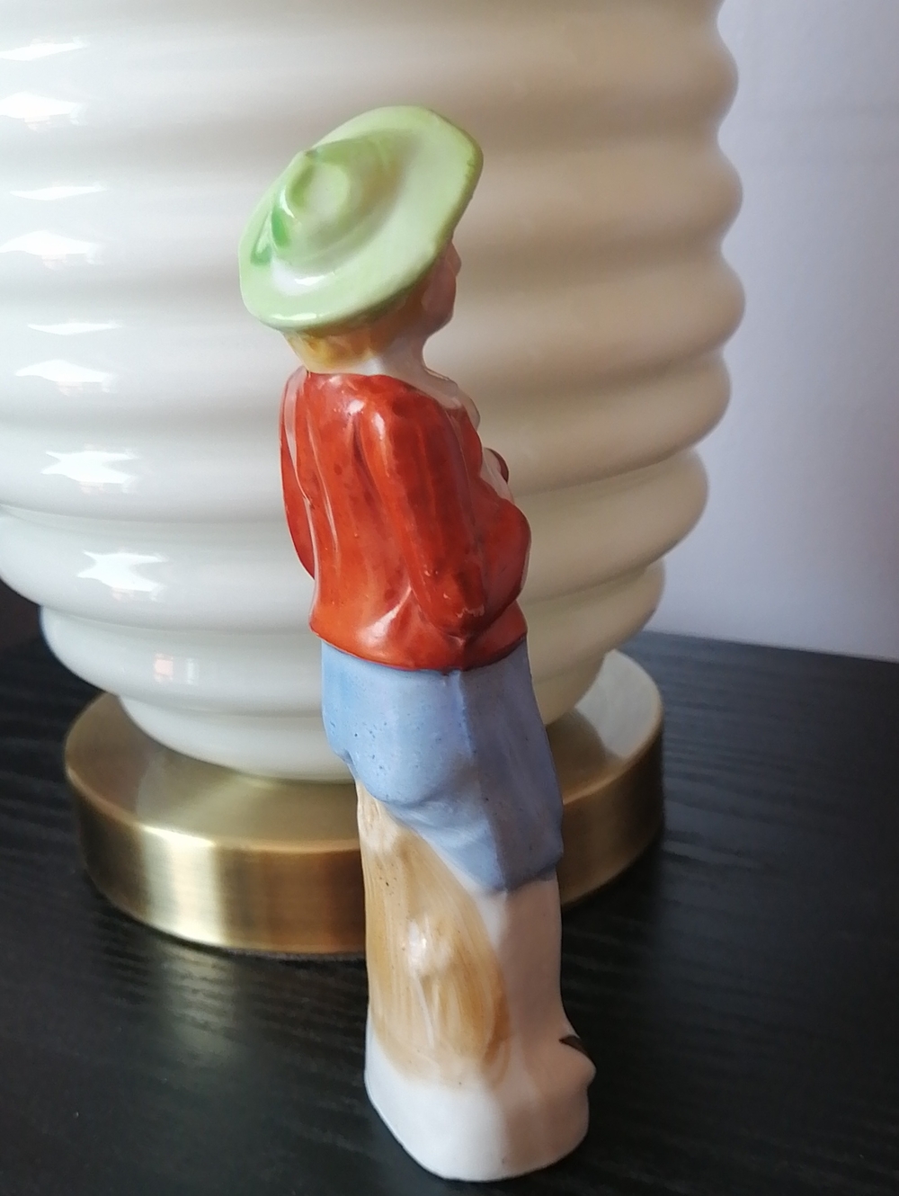 Vintage 1940s Porcelain Colonial Figurine Made in Occupied Japan - Picture 5 of 7